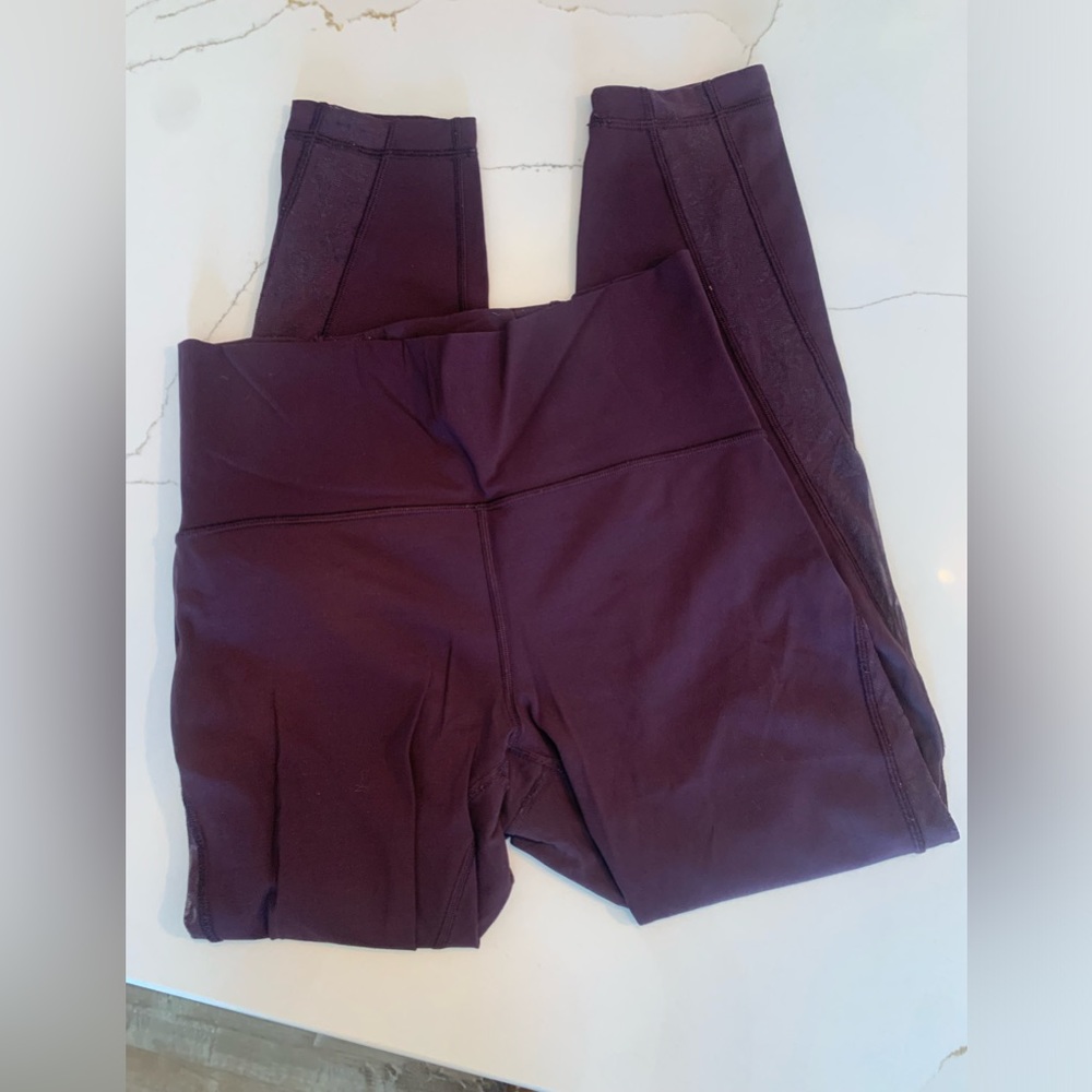 Lululemon Wunder Under leggings with lace detail